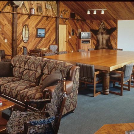 Inconnu Lodge Mcevoy Lake Zewnętrze zdjęcie